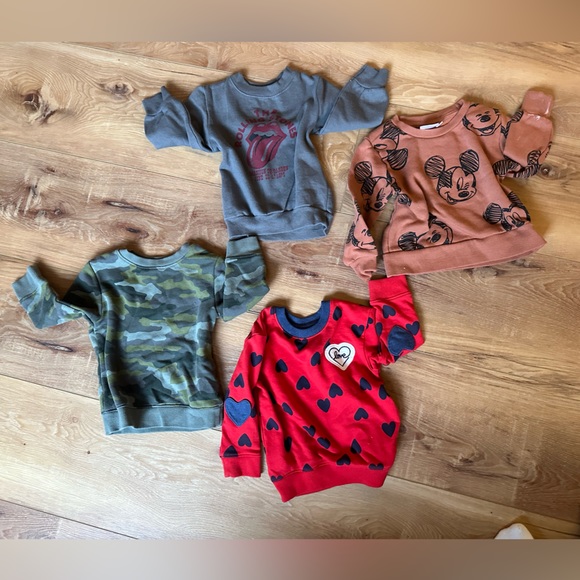 Lot of 4, size 12-18month pull overs. Rolling Stones, Mickey Mouse, Hearts - Picture 2 of 7